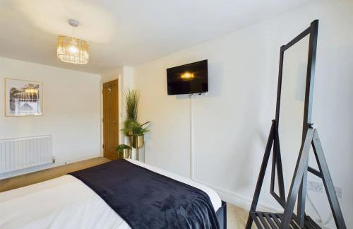 Modern 4 Bed Walk to Pubs, Shops and Countryside - Photo 11