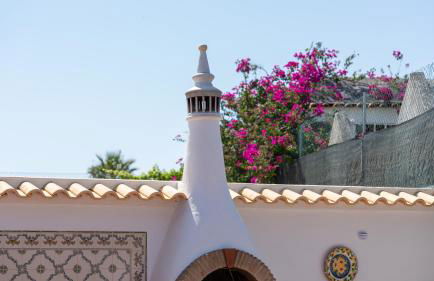 Stylish 3 BDR Retreat with Pool by LovelyStay - Foto 36