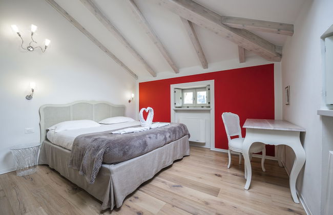 Villa Italia Luxury Suites and Apartments - Photo 5