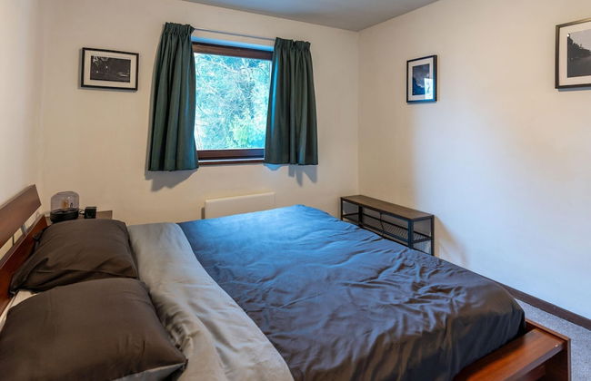 Typical Ardennes Chalet With hot tub - Foto 9