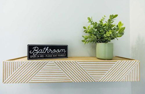 Jennifer's Spa-Like Apt King Bed Historic Broadway - Foto 12