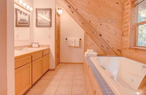 Bear Den Log Cabin - Meredith Lodging - Foto 18