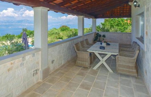 Five-Bedroom Holiday Home In Donji Humag - Photo 13