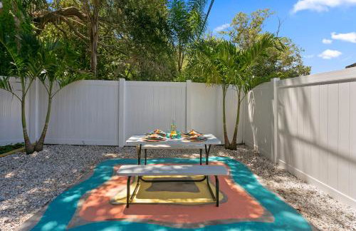 5 min Beaches~Mini Golf~Pool Table~Pets~KING BED + - Foto 34