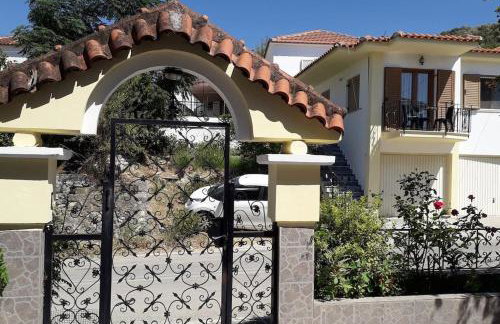 Mama Sofias House Cozy 2 Bedroom Apartment - Foto 14