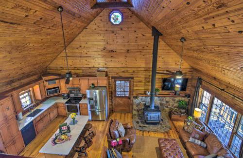 Luxe Cabin with Hot Tub on 5 Acres in Pearcy! - Foto 10