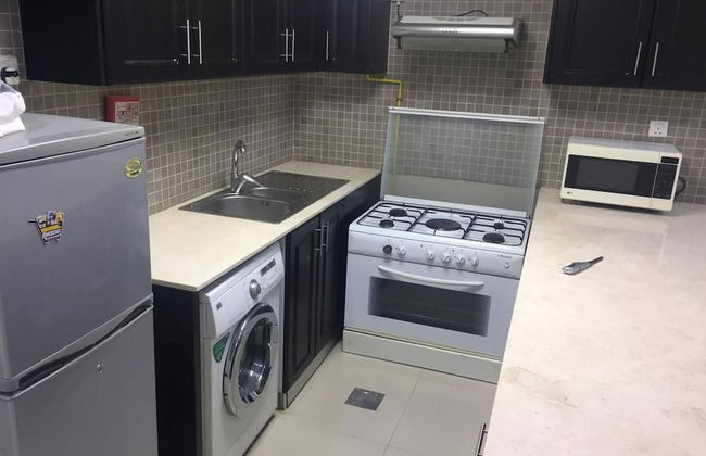 Unique And Stylish Furnished Studio With Pool - Photo 8