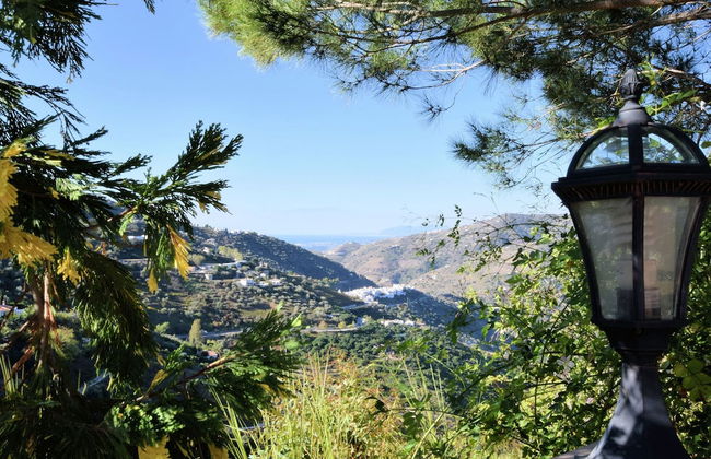 Independent Villa With Private Pool on an Estate in Sayalonga Costa del Sol - Photo 25