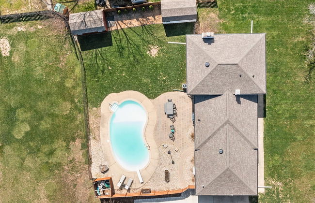 Hometown Hideaway - 4BR 2 5BA Pool Game Room - Foto 70