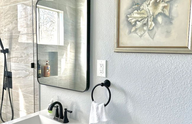 Vintage Vibes Modern Comfort 2BR for 6 Guests - Foto 44