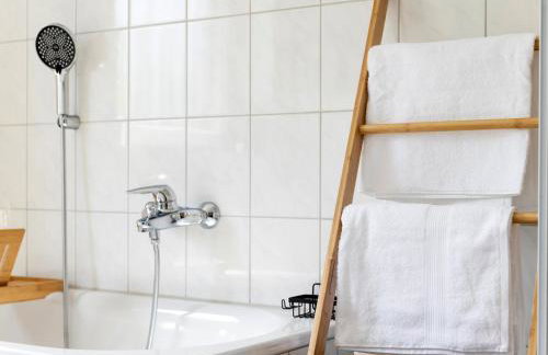 Arena in der Nähe - Tiefgarage - Balkon - Küche - Smart TV - Foto 18