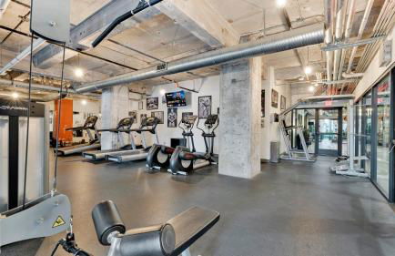 Downtown Loft- Pool -Free Parking -2026 World Cup - Foto 35