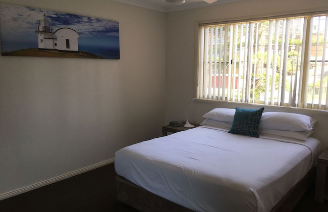 Town Beach Beachcomber Resort - Photo 2