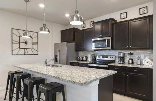 Relax in Style Pool, Resort Amenities, Near Disney - Foto 26