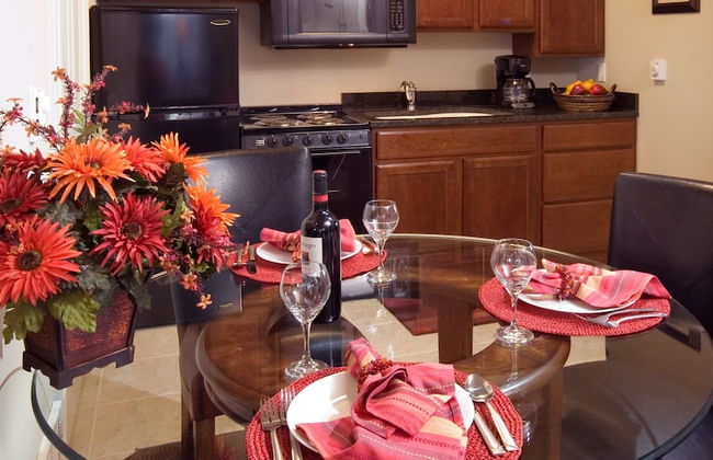 Stratford Suites - Photo 6