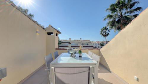Luxury modern beachfront 3 bed gated community townhouse with pool, sun terrace, sea views close to all amenities - Photo 5