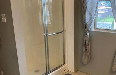 2-Bedroom Quincy Apt. with private parking & Wifi - Foto 10