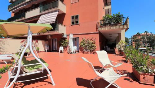 La Terrazza Parco Lauro Apartment - Photo 4