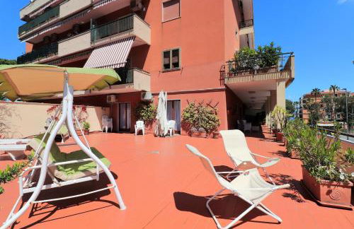 La Terrazza Parco Lauro Apartment - Photo 4