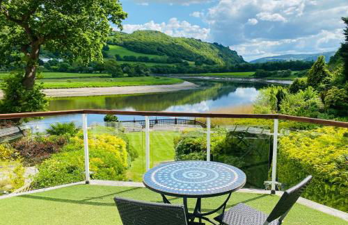 Detached Riverside Family Home on the River Conwy, Snowdonia, 6 Guests - Foto 1