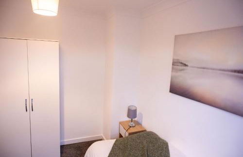 Conyngham Villa, Luxury Detached House, 6 Beds, 4BR,Large garden, Parking - Sleeps 8 - Foto 54