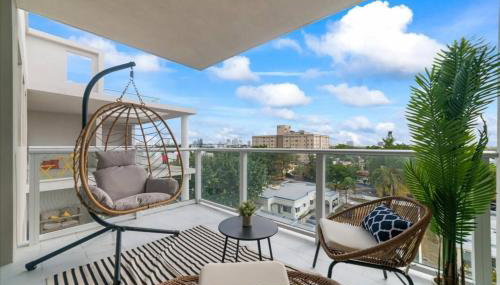 Pool & Gym | King Bed | Downtown Hollywood - Foto 5