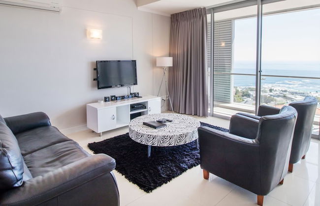 The Crystal Apartments - Photo 38