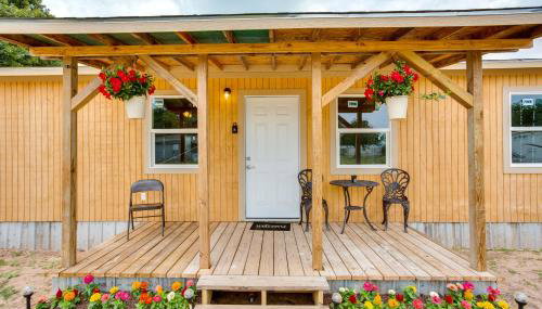 Thackerville Getaway with Porch - Near WinStar! - Foto 2