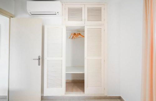 Apartamentos Es Caló - Photo 32