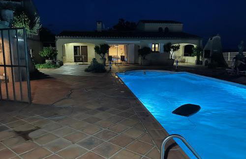 Villa Lazuel, piscine privée chauffée, vue panoramique et jardin clos - Foto 7