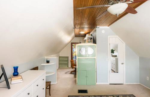 Charming Highlands Cottage - Walk to Shops & Eats - Foto 37