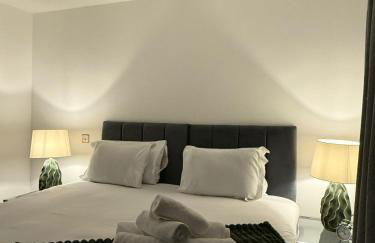 Large Luxury 5BDR Home 2 Bath and Free Parking - Foto 11