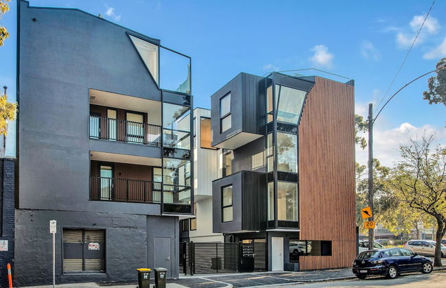 Roden Residences - Photo 1