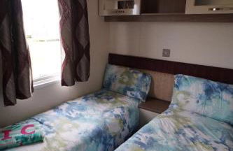 Caravan - Sleeps 8 - Pets Ok - Parking - Foto 25