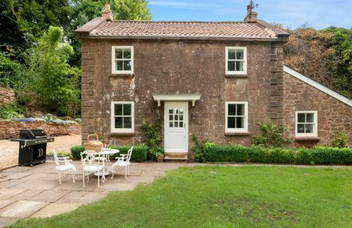 Idyllic Waterside Cottage in Mid Devon - Photo 17