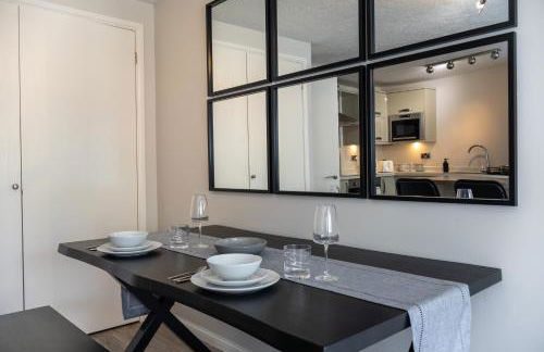 Modern 2 Bed Apartment Near Gatwick - Foto 5