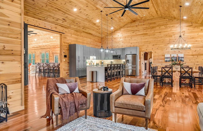 Grand Timber by Avantstay Indoor Pool Sauna Sports Court Game Room More - Foto 16