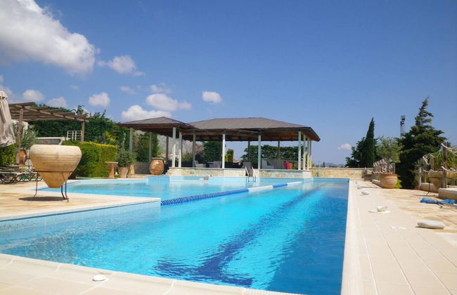 Stunning 4-bed Villa in Lagonisi Kalivia Thorikou - Photo 25