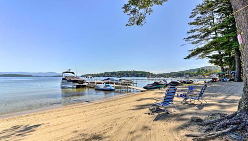 Lake Getaway Walk Across Street to Private Beach! - Foto 4