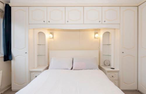 Spacious 3-Bed Home Woolwich O2 Crossrail - Pass the Keys - Foto 3