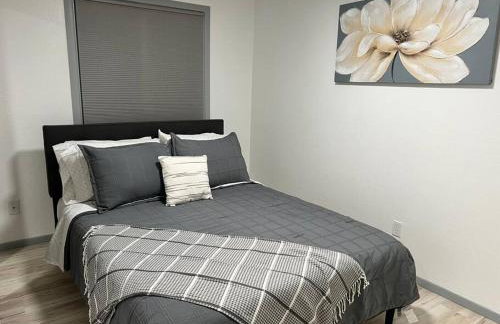 Beautiful downtown Anchorage 2 - Photo 12