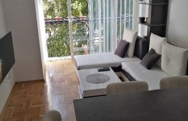 Lovely 2-bed Apartment in Novi Sad - Photo 8