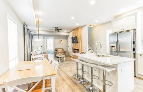 Next to Convention Center, Dave and Busters and Shops with parking - Foto 4