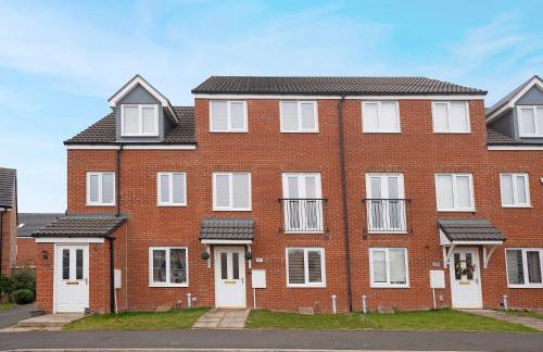 New! Spacious Retreat for 10 Perfect for Families! - Photo 40