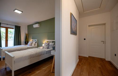 Villa Pietro with a heated Saltwater pool - Photo 47