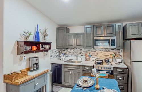 1BR Dog-Friendly Lakefront Cabin with Canoes - Foto 9