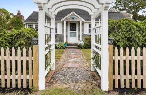 A Wave from it All: Swift's Beach Wareham - Foto 48