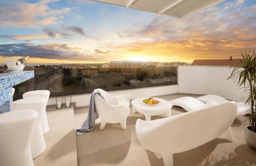 Penthouse Blue Horizon- a luxury penthouse with infinity pool, hot tub, sauna and sea views! - Foto 21
