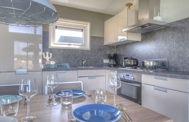 Comfortable Chalet With Combi Microwave, Near Rockanje - Foto 5