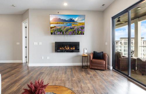 Amazing Top Floor Condo at Topsider Resort Community - Photo 14